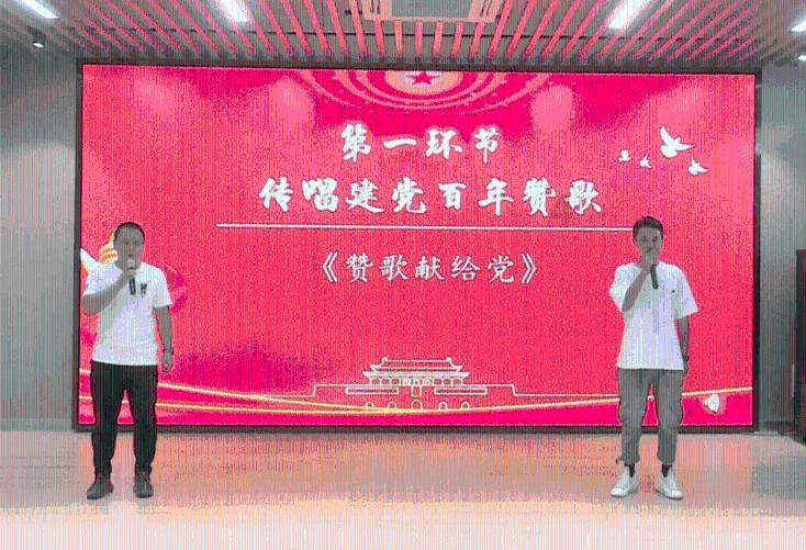 《夏洛特烦恼》中,王老师打架救人离开时车压了砖头,此处在暗示什么?——冷知识分享平台,深度洞察趣闻奇事